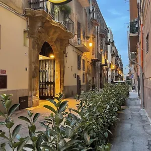 Posta 3*, Palermo Włochy